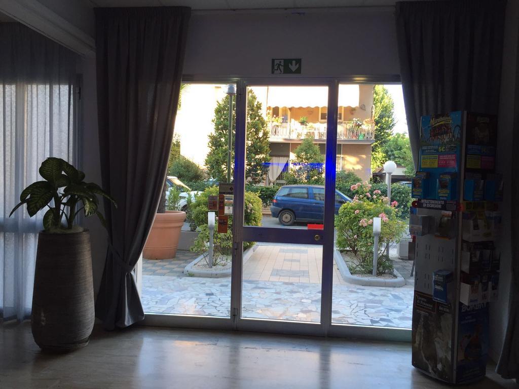 Hotel Ancora Cesenatico Extérieur photo