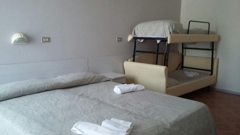 Hotel Ancora Cesenatico Extérieur photo